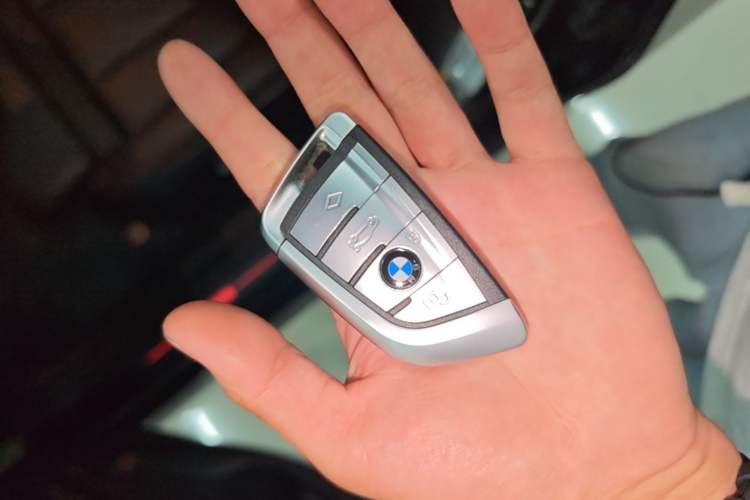 Used BMW i3 2023 eDrive 40 L Midnight Sports Package Vehicle Key