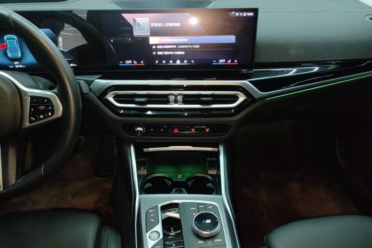 Used BMW i3 2023 eDrive 40 L Midnight Sports Package Audio And AC Panel