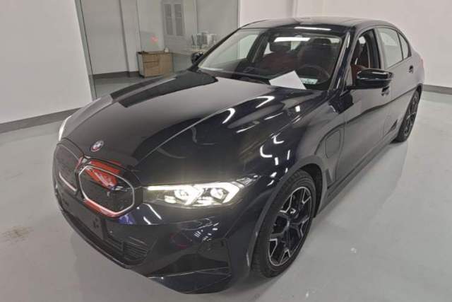 Used BMW i3 2023 eDrive 40 L Midnight Edition