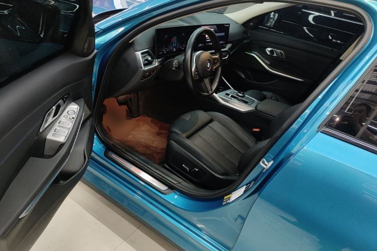 Used BMW i3 2023 eDrive 40 L Midnight Sports Package Driver Seat