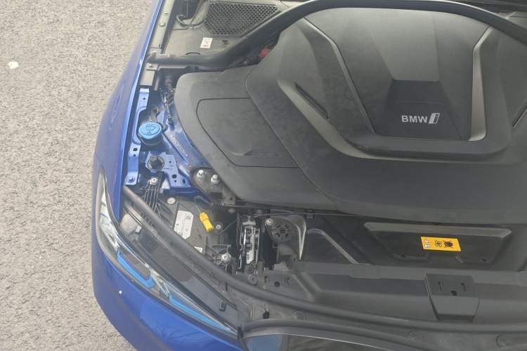 Used BMW i3 2023 eDrive 40 L Midnight Sports Package Engine Bay Right