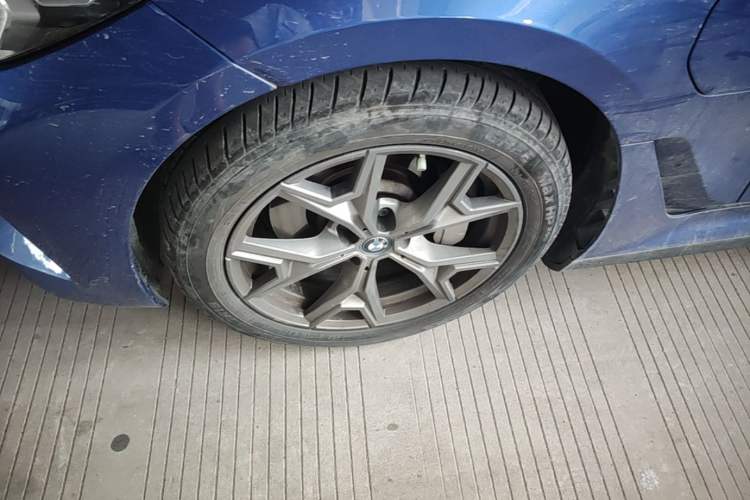 Used BMW i3 2023 eDrive 40 L Midnight Edition Exterior 4