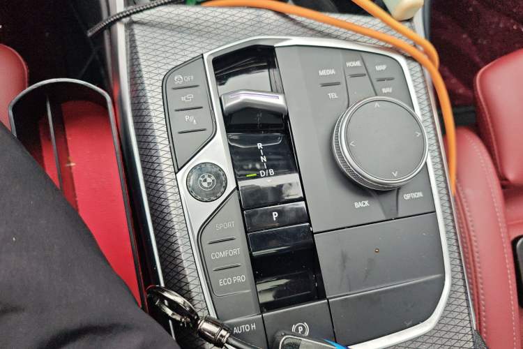 Used BMW i3 2023 eDrive 40 L Midnight Sports Package Gear Lever
