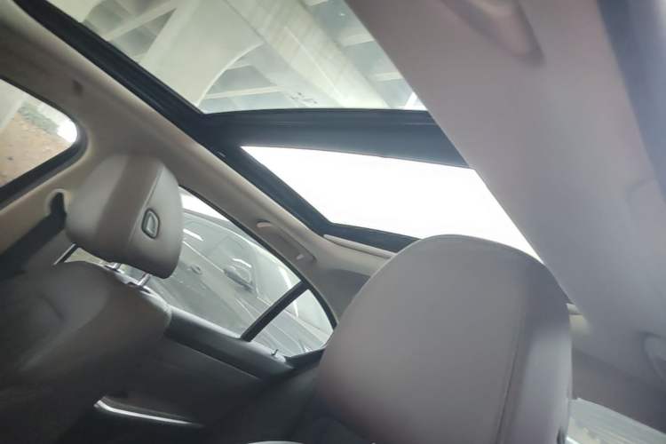 Used BMW i3 2023 eDrive 40 L Midnight Edition Headliner
