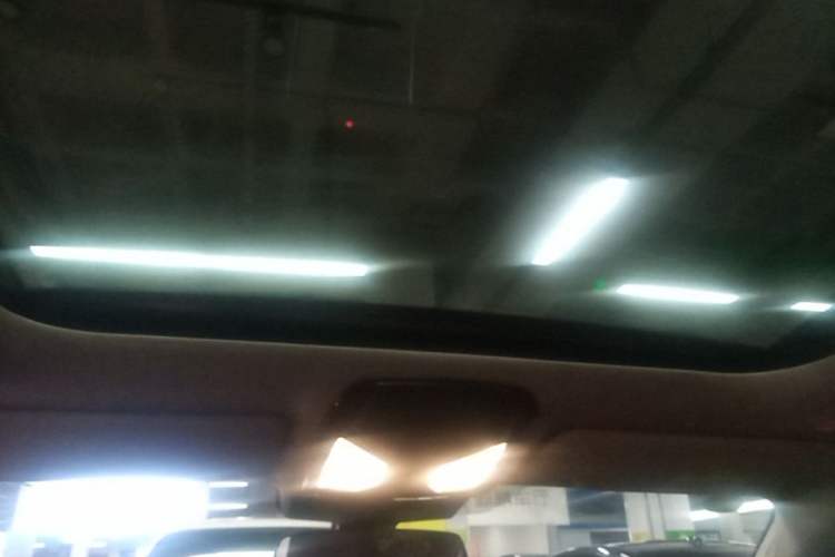 Used BMW i3 2023 eDrive 40 L Midnight Sports Package Headliner
