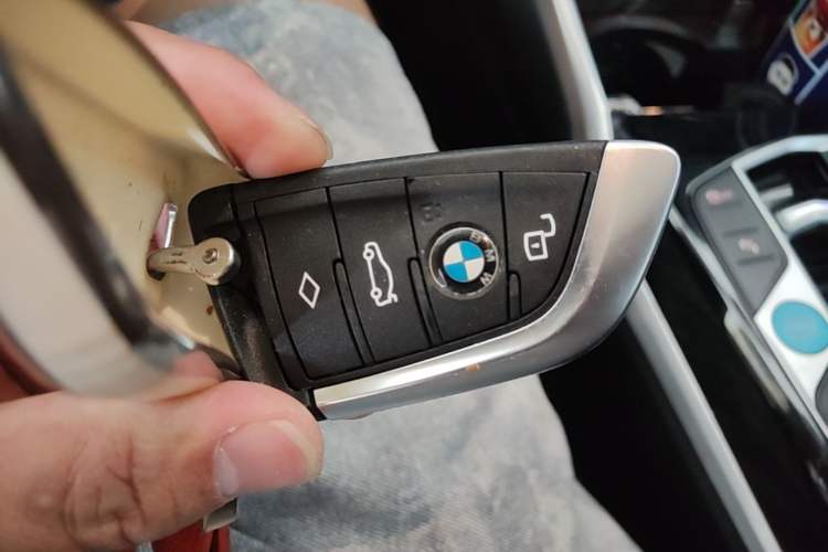 Used BMW i3 2023 eDrive 40 L Midnight Edition Interior 1