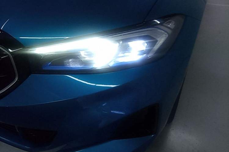 Used BMW i3 2023 eDrive 40 L Midnight Sports Package Left Front Headlight
