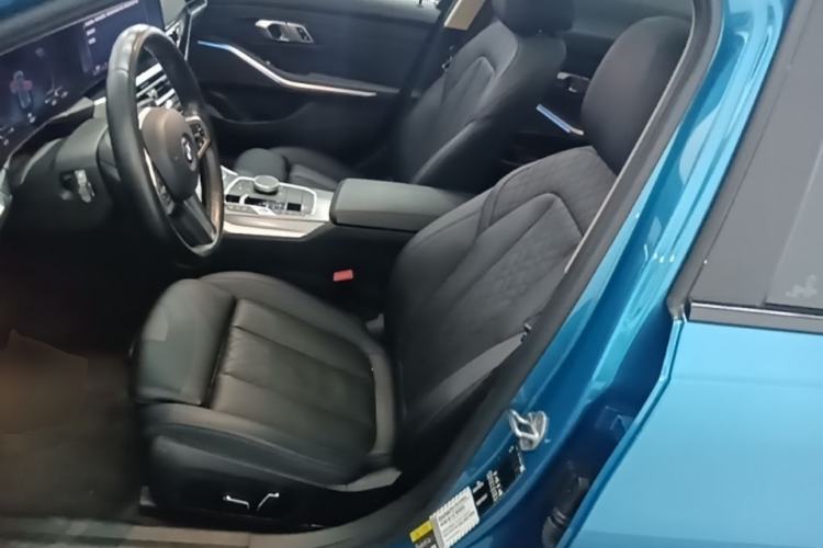 Used BMW i3 2023 eDrive 40 L Midnight Sports Package Left Front Seat