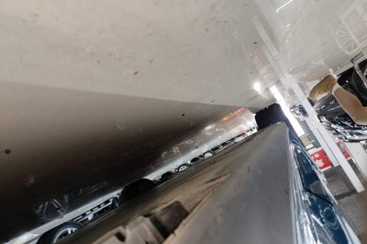 Used BMW i3 2023 eDrive 40 L Midnight Sports Package Left Side Sill