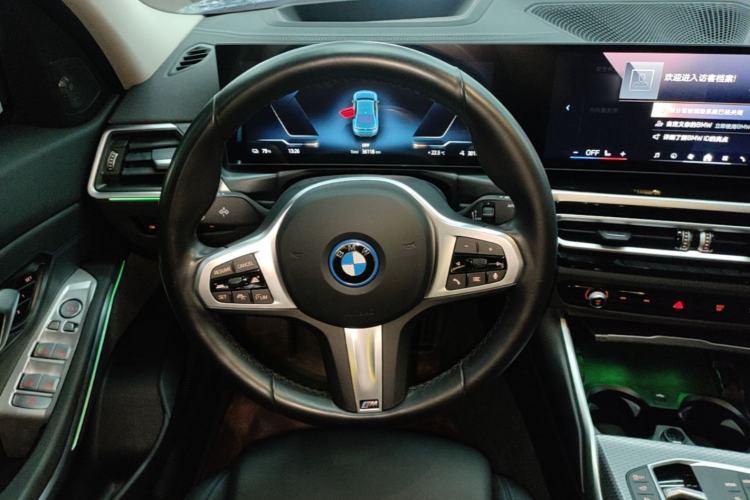 Used BMW i3 2023 eDrive 40 L Midnight Sports Package Steering Wheel
