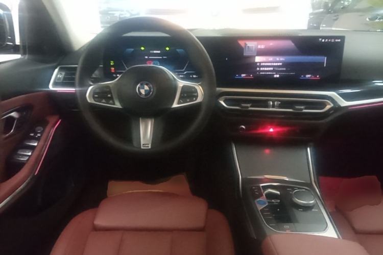 Used BMW i3 2023 eDrive 40 L Midnight Sports Package Steering Wheel