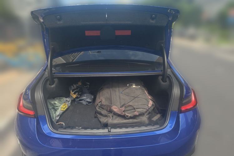 Used BMW i3 2023 eDrive 40 L Midnight Sports Package Trunk