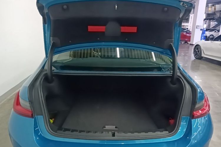 Used BMW i3 2023 eDrive 40 L Midnight Sports Package Trunk