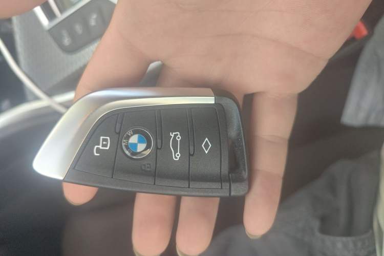 Used BMW i3 2023 eDrive 40 L Midnight Sports Package Vehicle Key