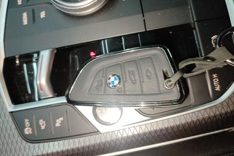 Used BMW i3 2023 eDrive 40 L Midnight Sports Package Vehicle Key