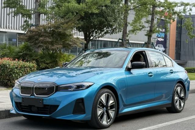Used BMW i3 2023 eDrive 40 L Midnight Sports Package