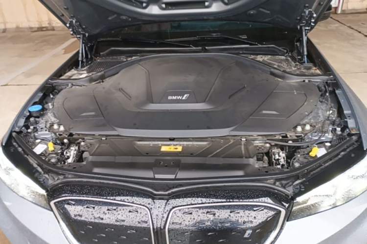 Used BMW i3 2023 eDrive 40 L Midnight Edition Engine Bay