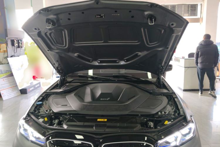 Used BMW i3 2023 eDrive 40 L Midnight Sports Package Engine Bay