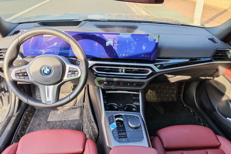 Used BMW i3 2023 eDrive 40 L Midnight Sports Package Interior 5