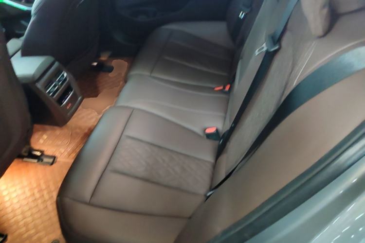 Used BMW i3 2023 eDrive 40 L Midnight Edition Left Rear Seat