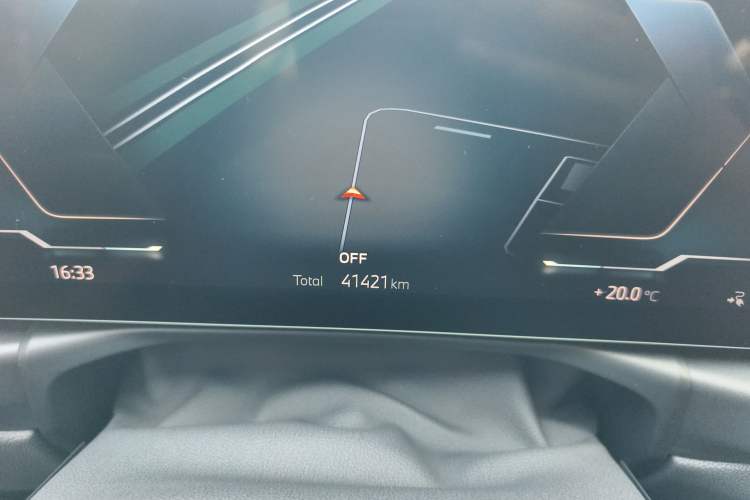 Used BMW i3 2023 eDrive 40 L Midnight Edition Odometer Close Up