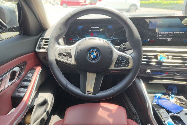 Used BMW i3 2023 eDrive 40 L Midnight Edition Steering Wheel