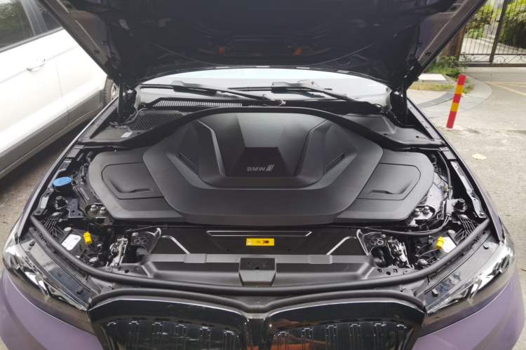 Used BMW i3 2023 eDrive 40 L Midnight Edition Engine Bay