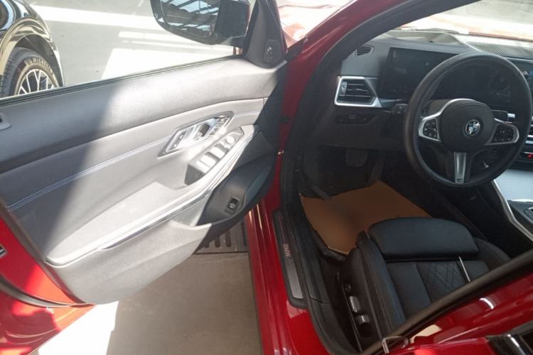 Used BMW i3 2023 eDrive 40 L Midnight Sports Package Driver Seat