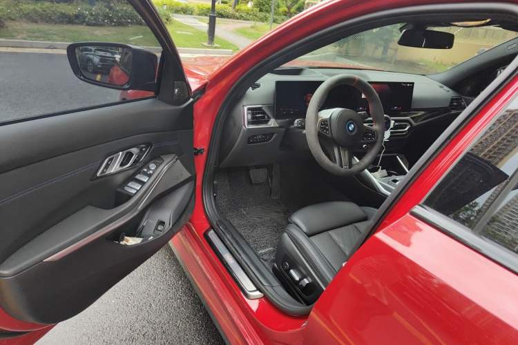 Used BMW i3 2023 eDrive 40 L Midnight Sports Package Driver Seat
