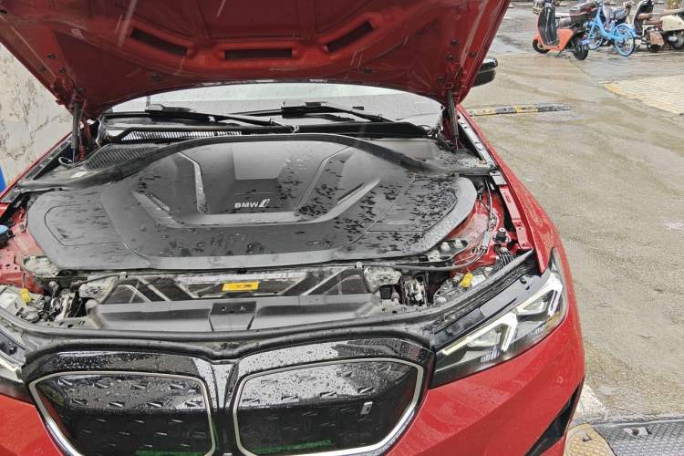 Used BMW i3 2023 eDrive 40 L Midnight Sports Package Engine Bay Left