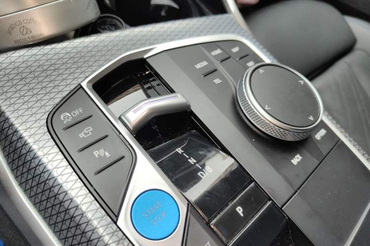 Used BMW i3 2023 eDrive 40 L Midnight Sports Package Gear Lever