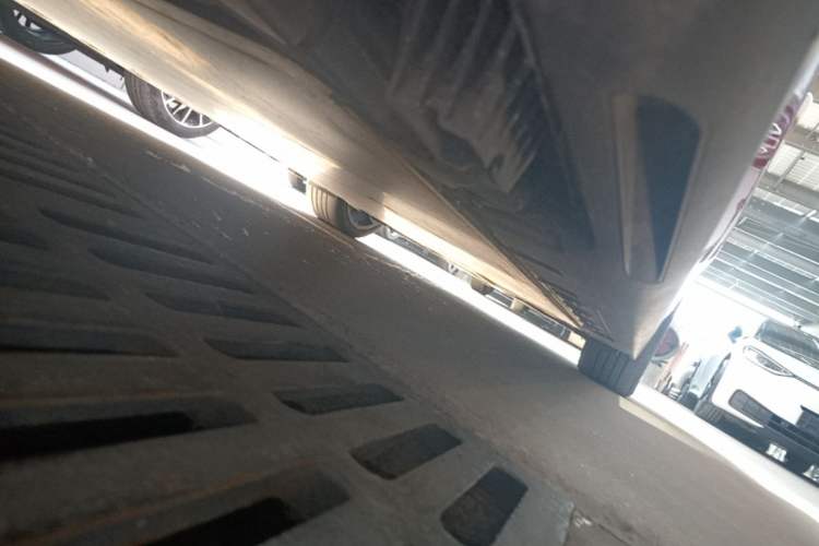 Used BMW i3 2023 eDrive 40 L Midnight Sports Package Left Side Sill