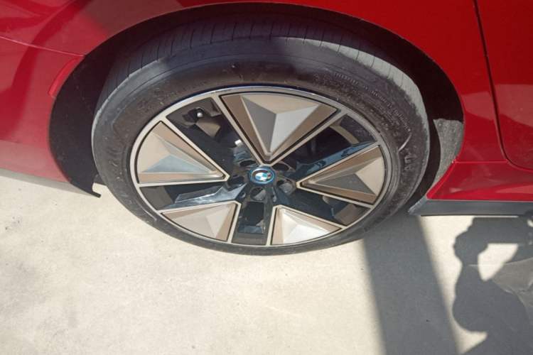 Used BMW i3 2023 eDrive 40 L Midnight Sports Package Right Rear Wheel Hub
