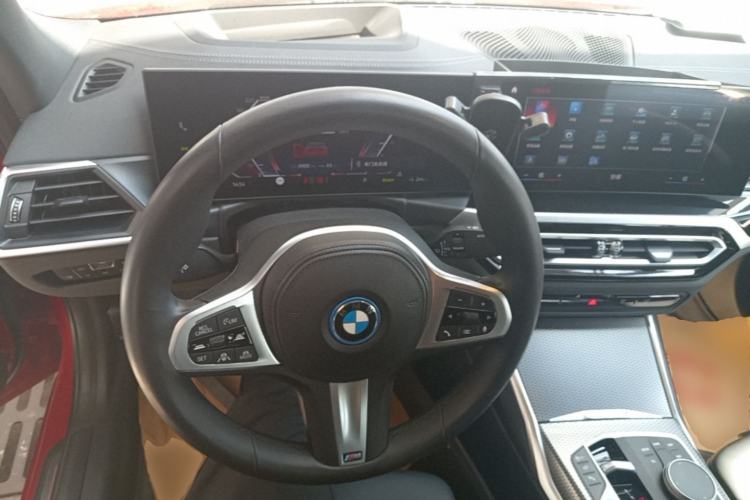 Used BMW i3 2023 eDrive 40 L Midnight Sports Package Steering Wheel