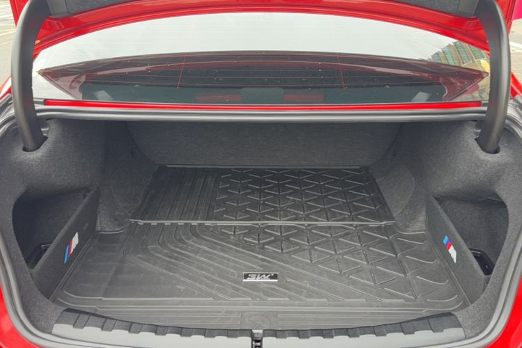 Used BMW i3 2023 eDrive 40 L Midnight Sports Package Trunk