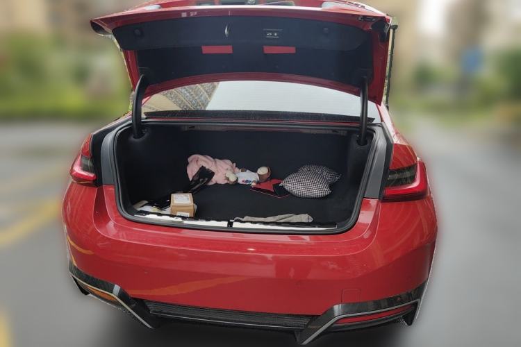 Used BMW i3 2023 eDrive 40 L Midnight Sports Package Trunk