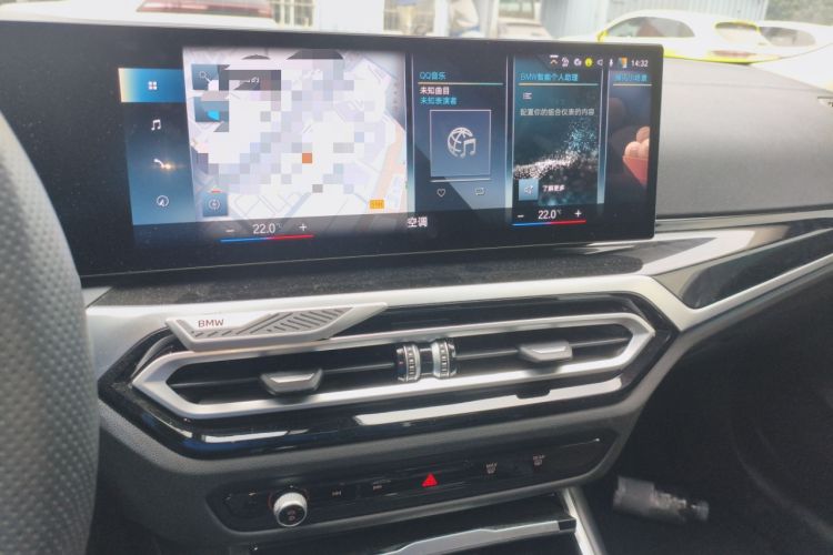Used BMW i3 2023 eDrive 40 L Midnight Edition Audio And AC Panel