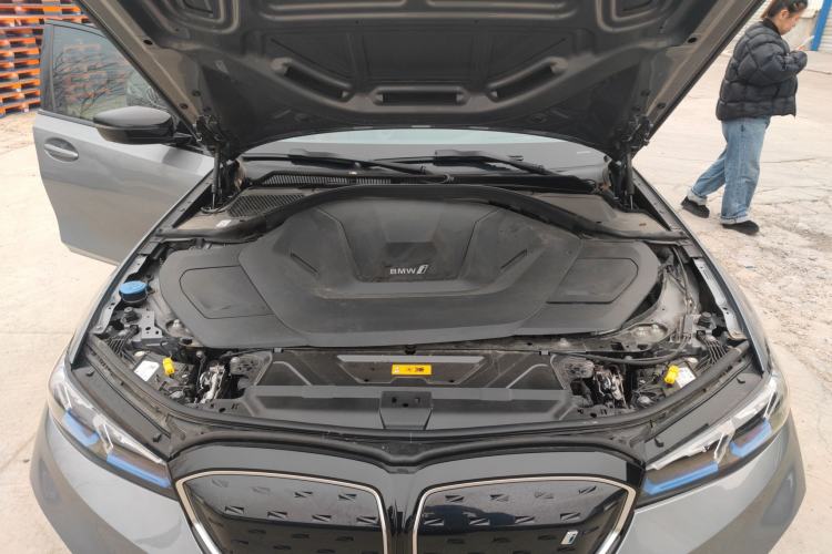 Used BMW i3 2023 eDrive 40 L Midnight Sports Package Engine Bay
