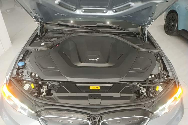 Used BMW i3 2023 eDrive 40 L Midnight Edition Engine Bay