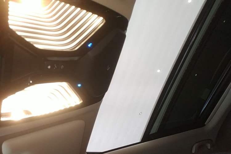 Used BMW i3 2023 eDrive 40 L Midnight Edition Headliner