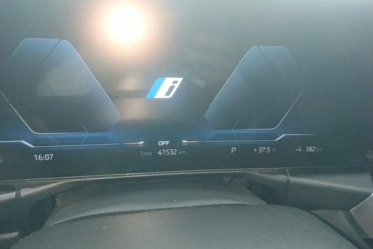 Used BMW i3 2023 eDrive 40 L Midnight Edition Instrument Cluster