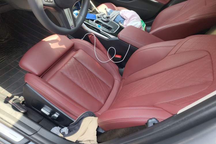 Used BMW i3 2023 eDrive 40 L Midnight Edition Left Front Seat