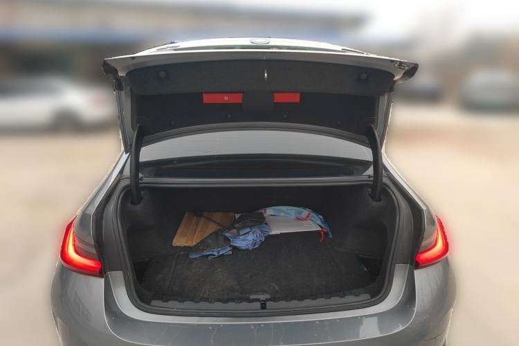 Used BMW i3 2023 eDrive 40 L Midnight Sports Package Trunk
