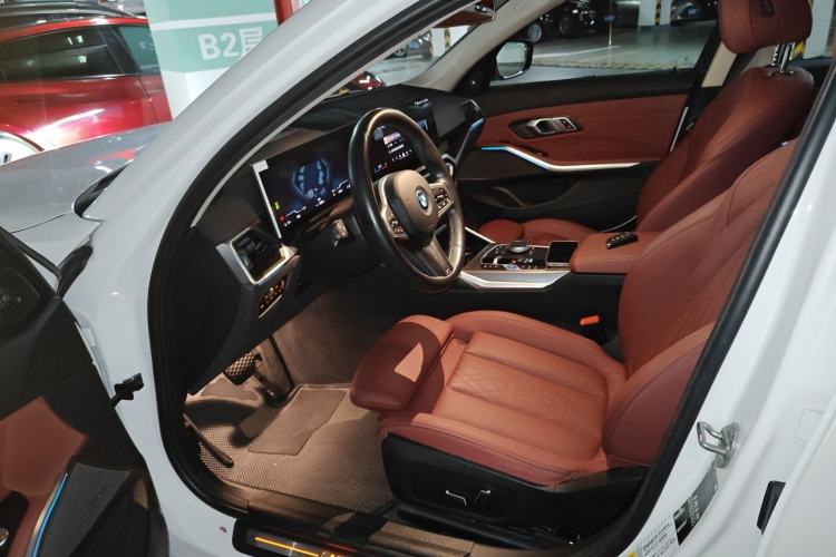 Used BMW i3 2023 eDrive 40 L Midnight Edition Driver Seat
