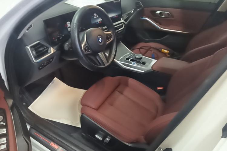 Used BMW i3 2023 eDrive 40 L Midnight Sports Package Driver Seat