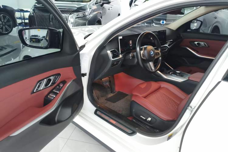 Used BMW i3 2023 eDrive 40 L Midnight Edition Driver Seat