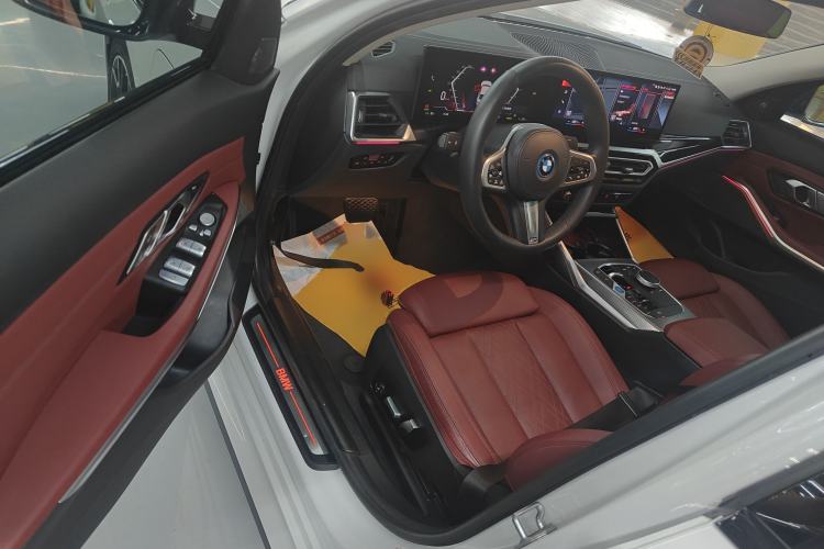 Used BMW i3 2023 eDrive 40 L Midnight Edition Driver Seat