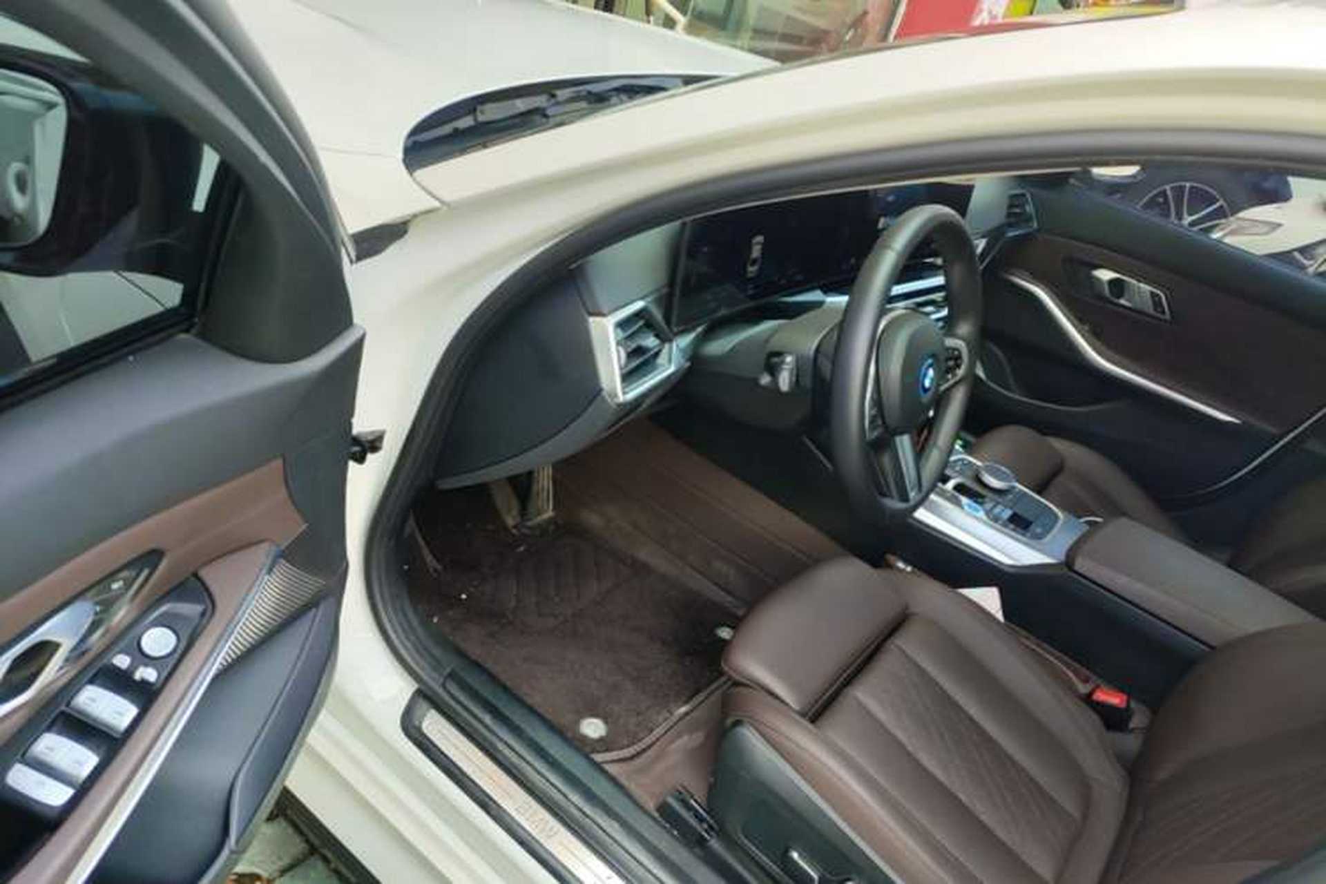 Used BMW i3 2023 eDrive 40 L Midnight Edition Driver Seat