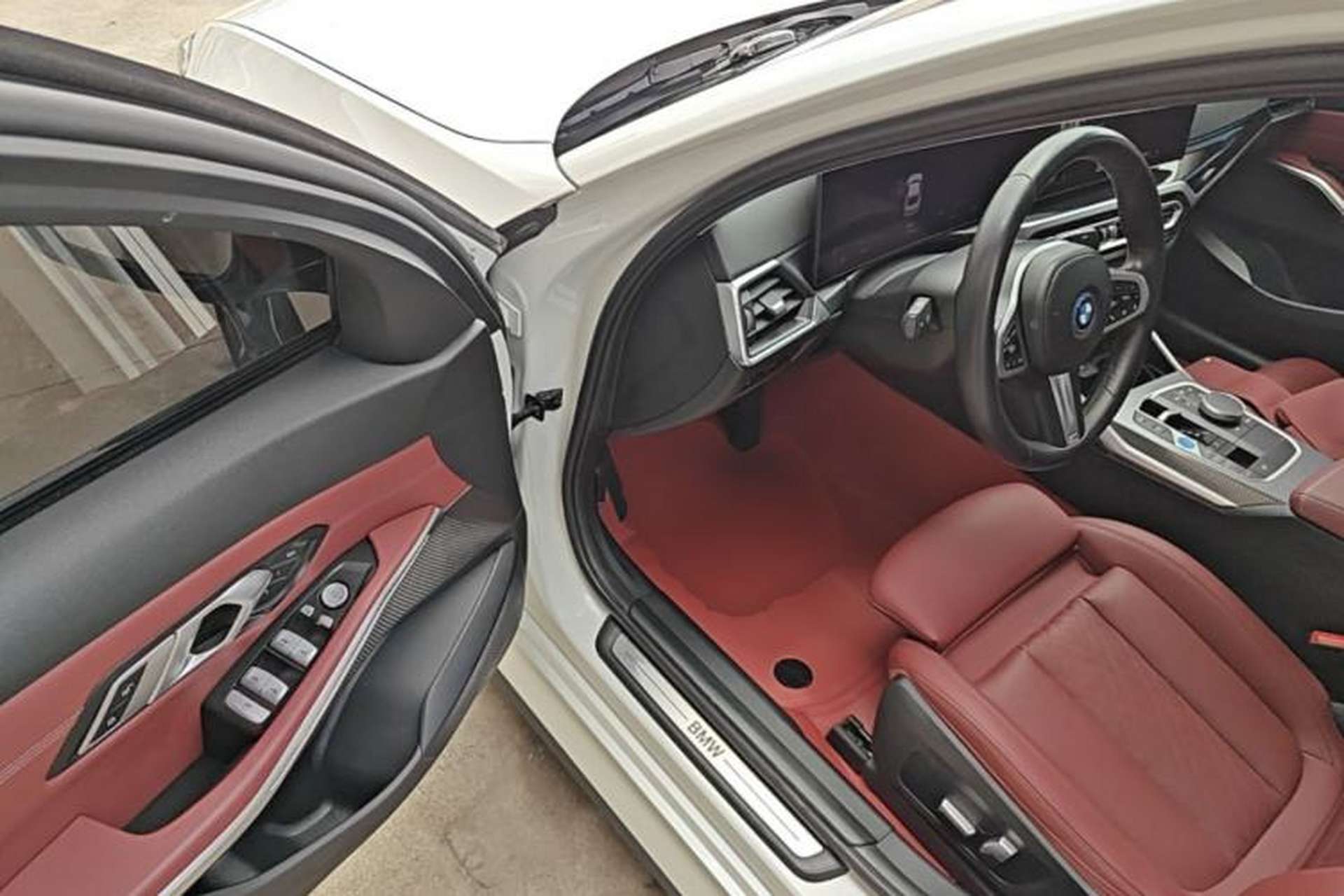 Used BMW i3 2023 eDrive 40 L Midnight Edition Driver Seat