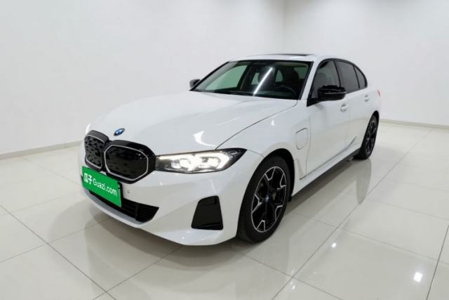 BMW i3 2023 eDrive 40 L Midnight Edition usata